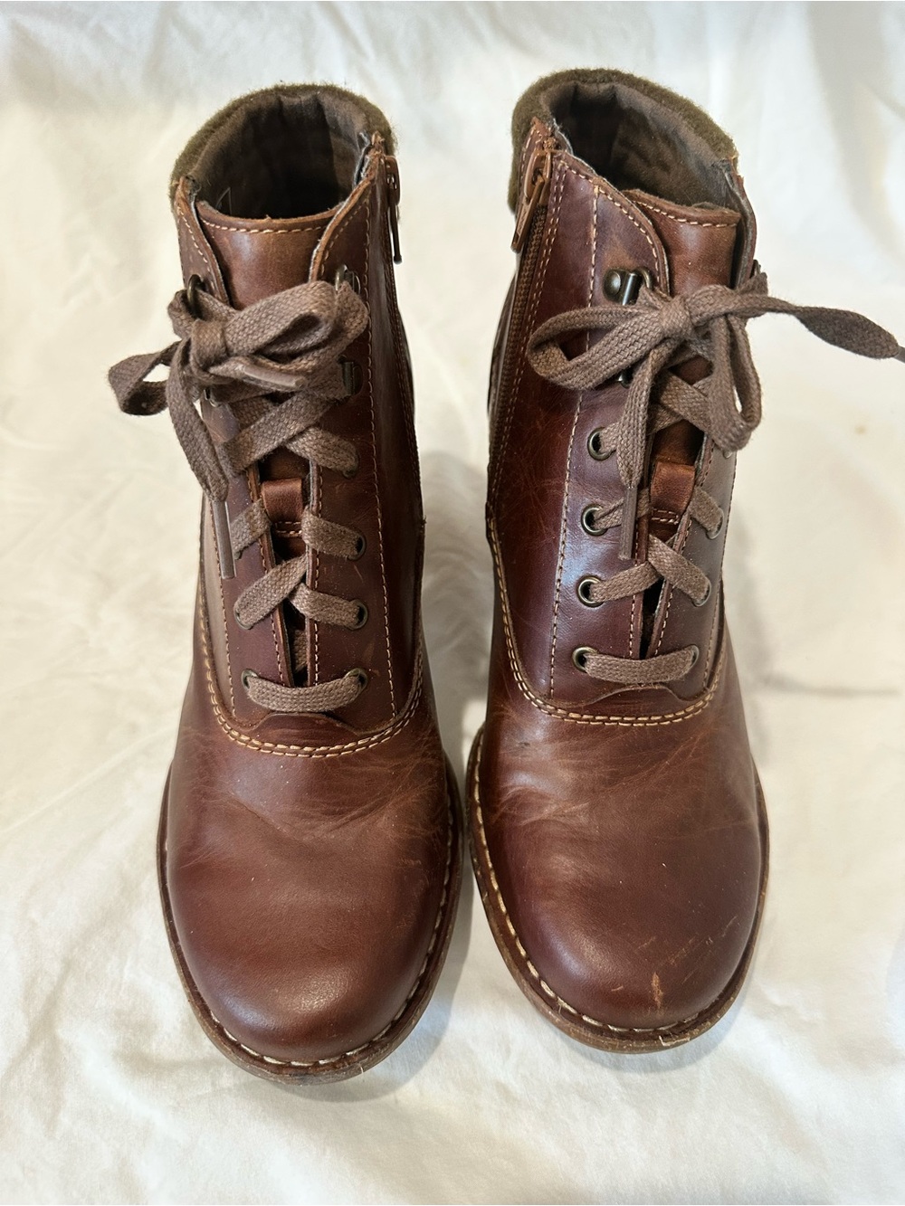 Clarks Artisan Carleta Brown Leather Women's Lace-Up Ankle Boots 9 M